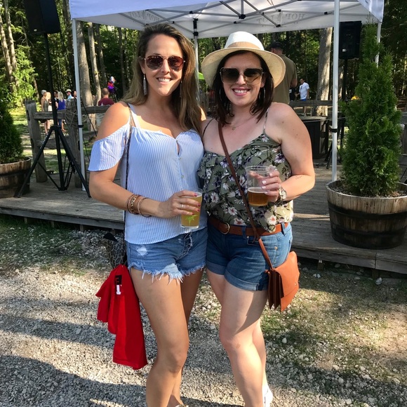 Meet your Posher, Renee - Picture 4 of 4